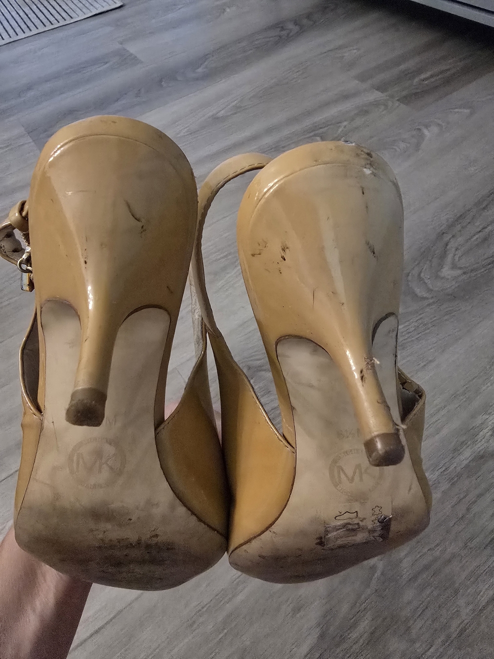 Michael Kors Patent Pointed-Toe Slingback Pumps in Camel - Picture 4 of 8